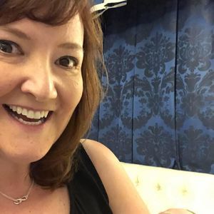 Meet your Posher, Carrie